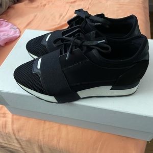 Balenciaga race runners